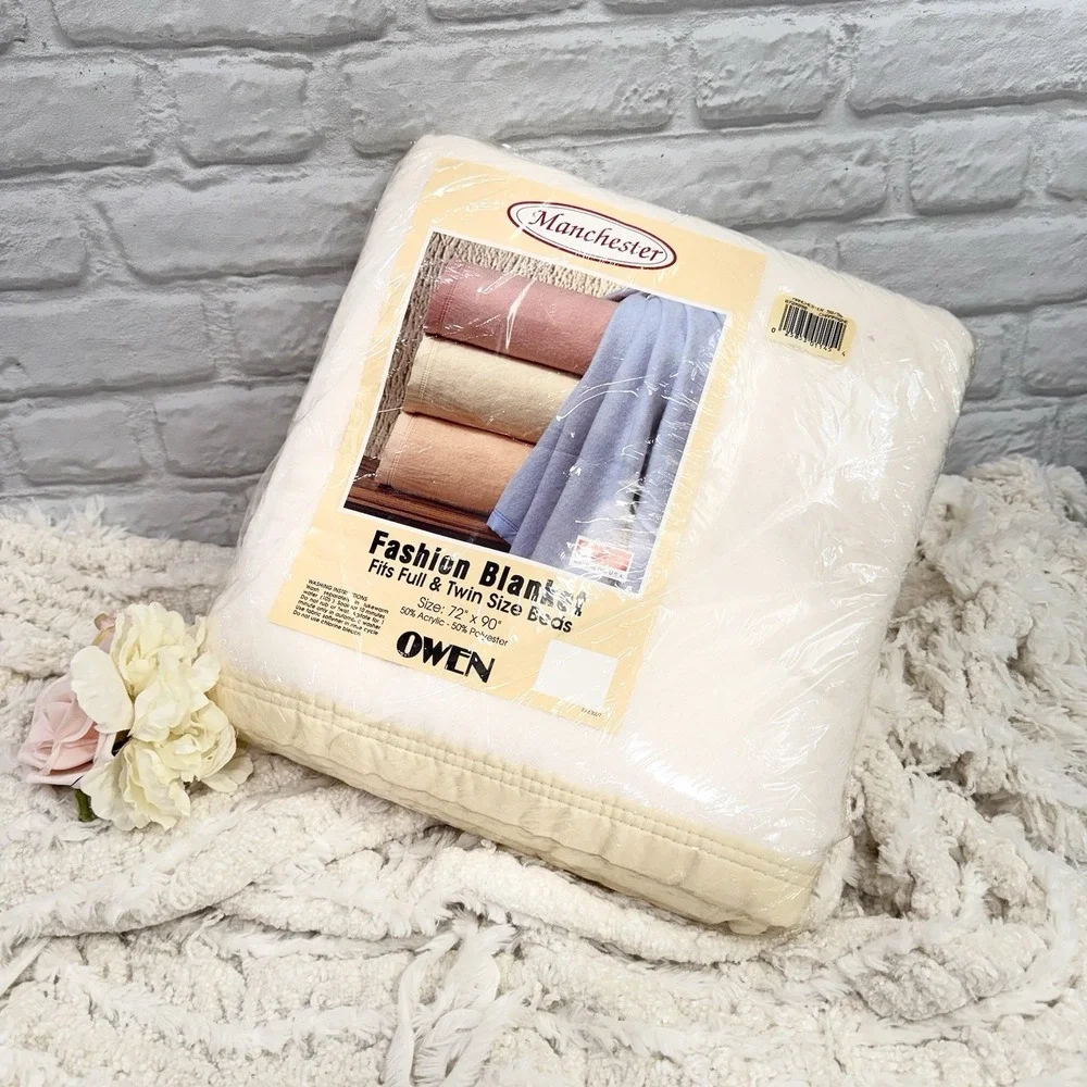 Vtg Owen Manchester Twin / Full Size Acrylic Blanket Soft Fuzzy Ivory Cream 80's